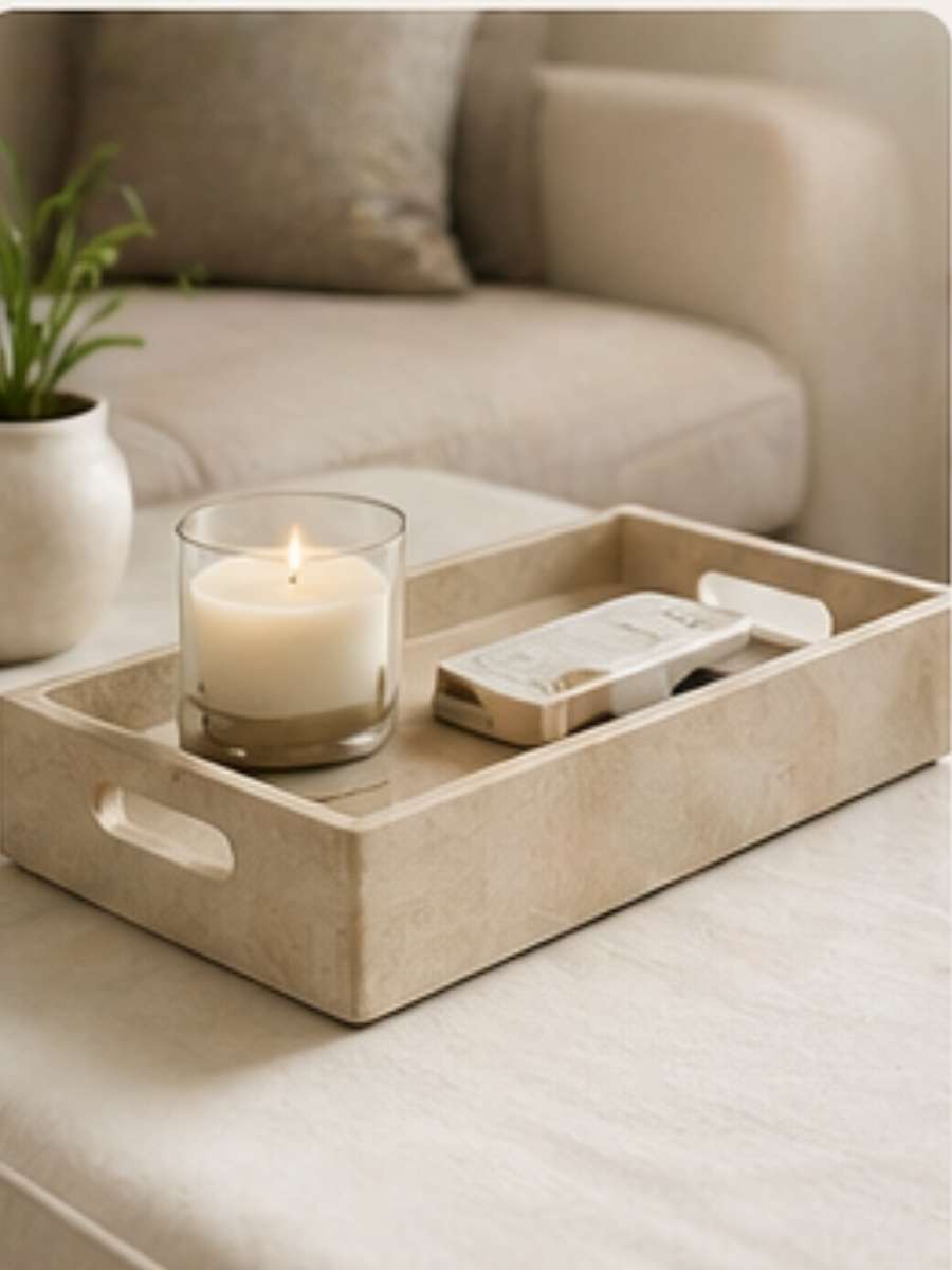 Catch-all tray for organizing surfaces