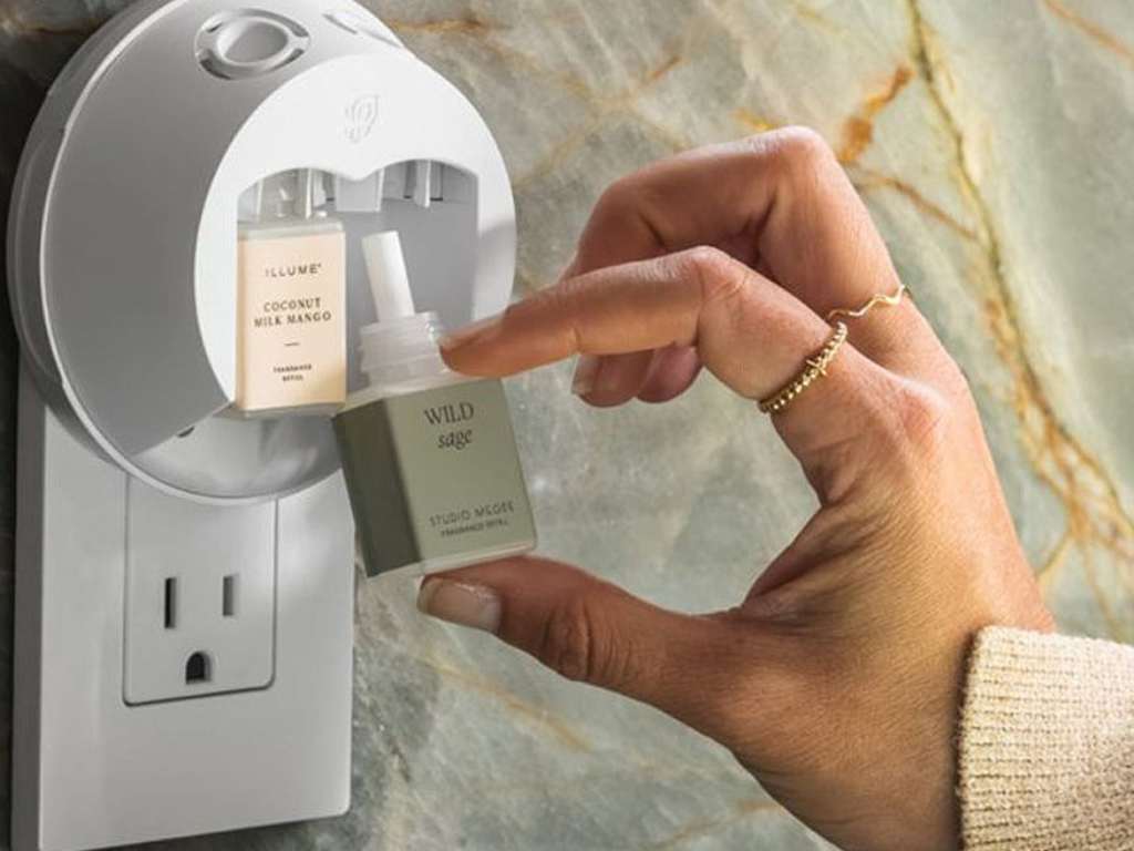 smart scent diffuser for home fragrance and ambiance